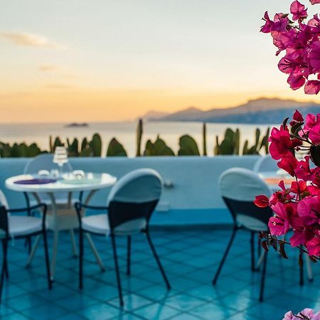 Hotel Le Fioriere Praiano Luaran gambar