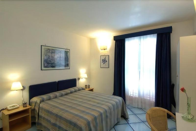 Hotel Le Fioriere Praiano Luaran gambar