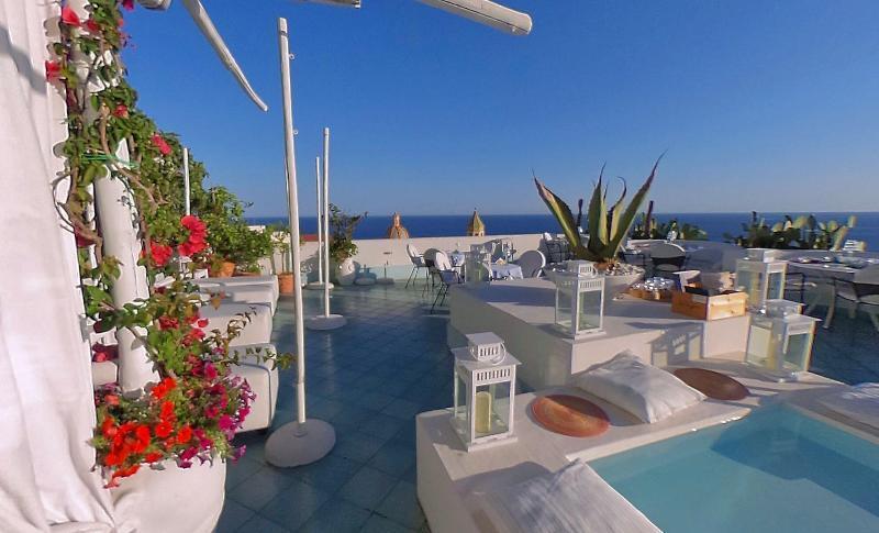 Hotel Le Fioriere Praiano Luaran gambar