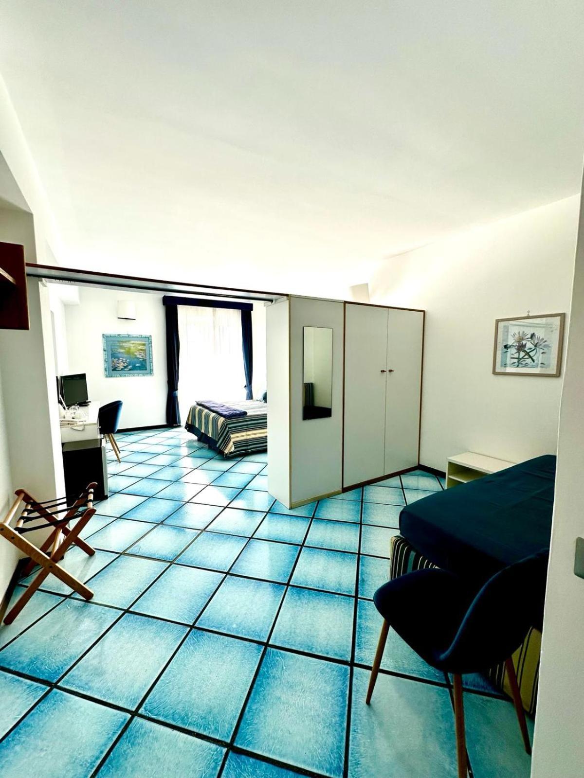 Hotel Le Fioriere Praiano Luaran gambar