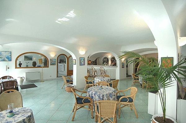Hotel Le Fioriere Praiano Restoran gambar