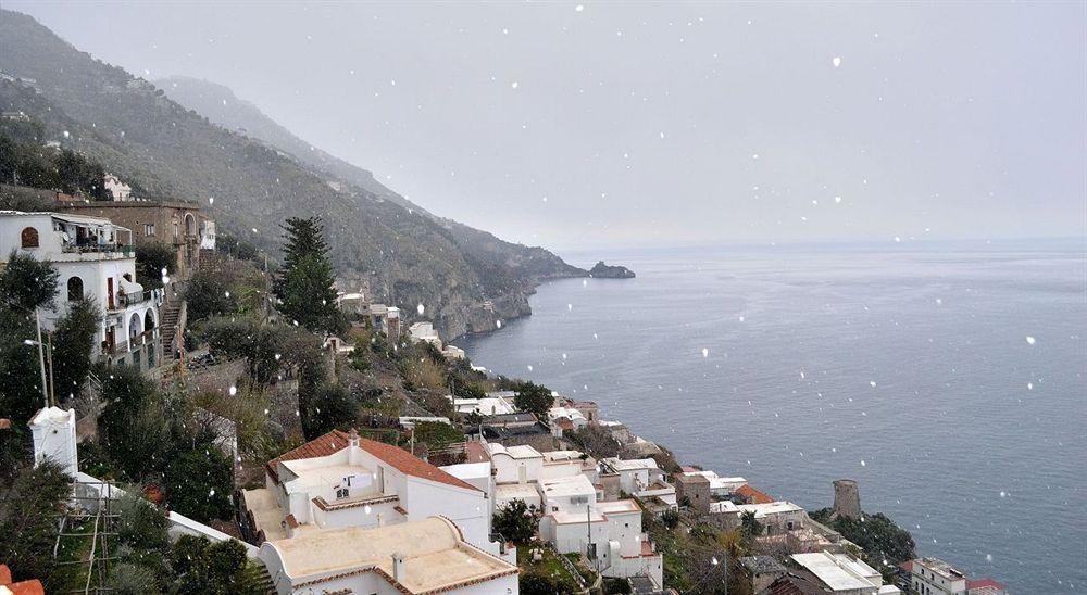 Hotel Le Fioriere Praiano Luaran gambar