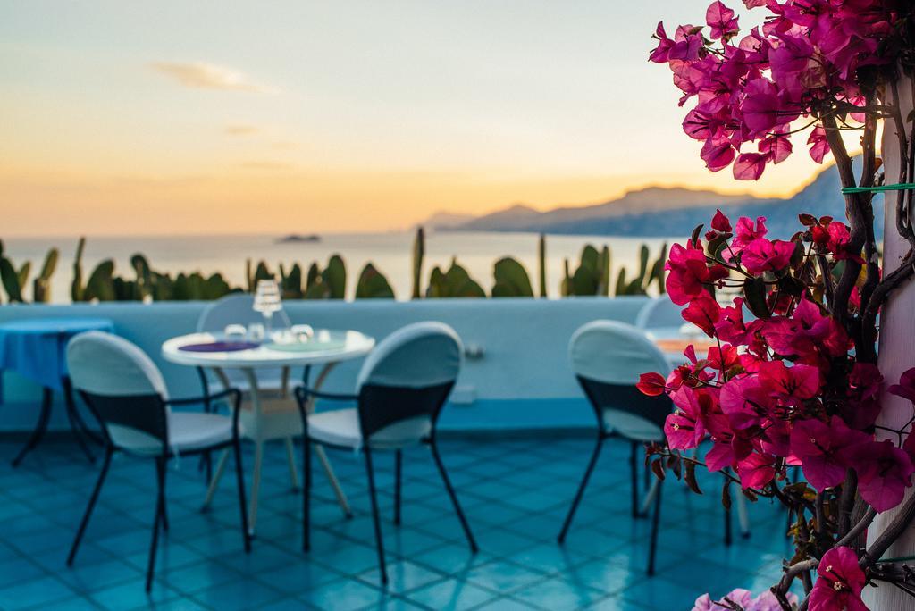 Hotel Le Fioriere Praiano Luaran gambar