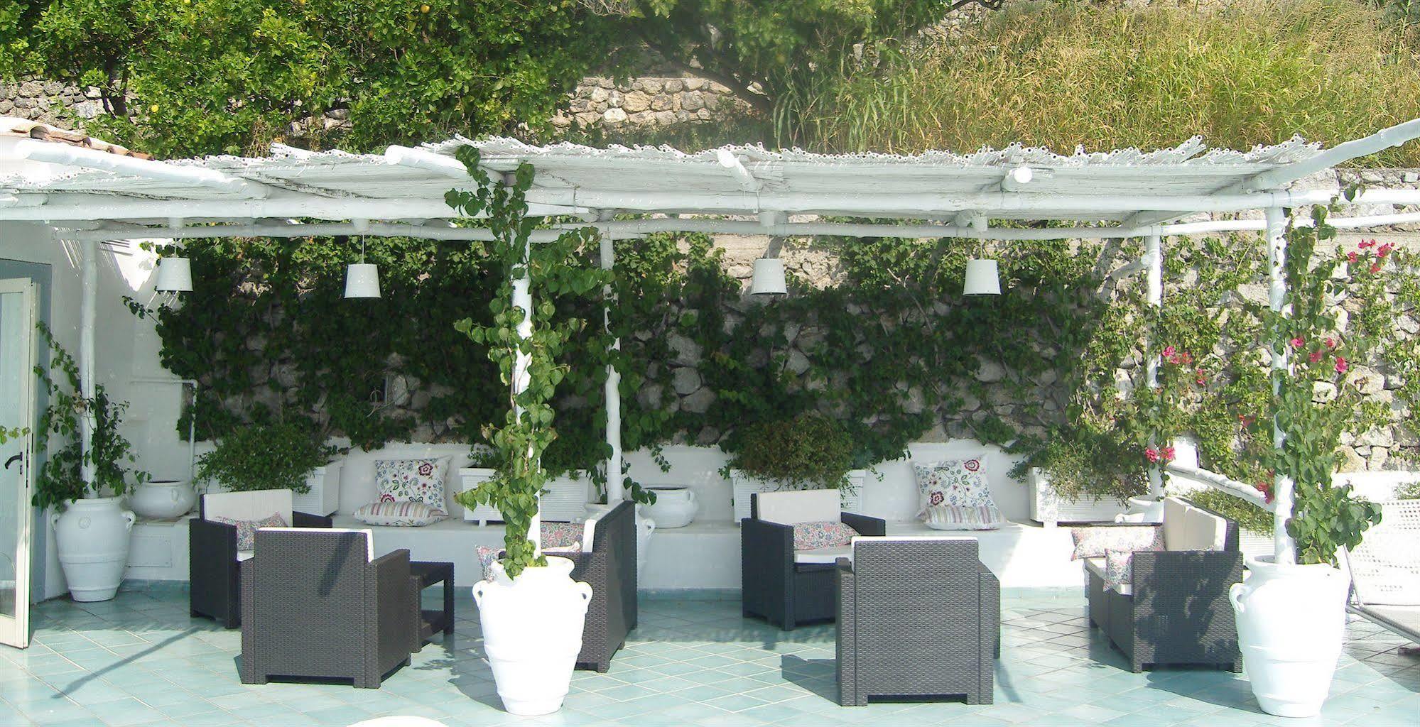 Hotel Le Fioriere Praiano Luaran gambar