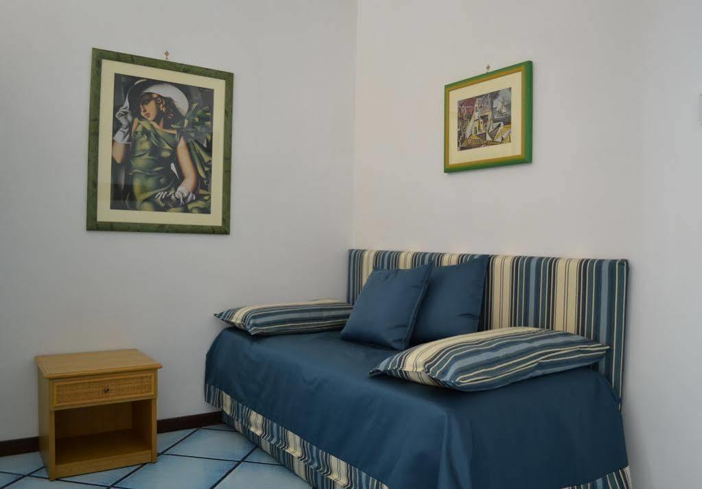 Hotel Le Fioriere Praiano Luaran gambar